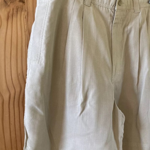 Men's North 44 Degrees light tan gray pleated front chino Bermuda shorts size 38 - Picture 4 of 10